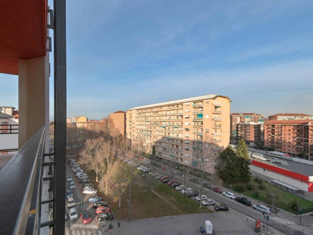 appartamento in vendita a Torino in zona Mirafiori Nord