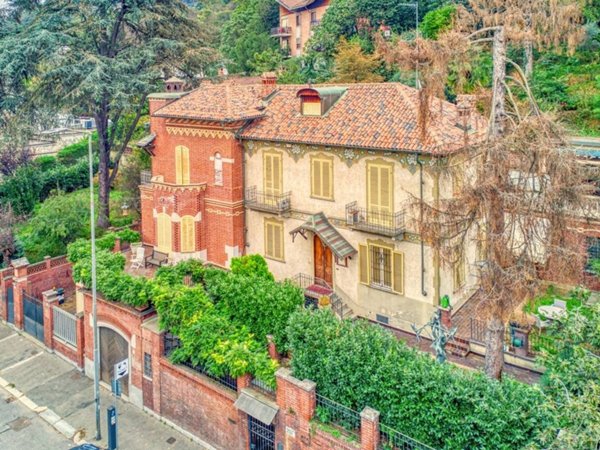 casa indipendente in vendita a Torino in zona Cavoretto