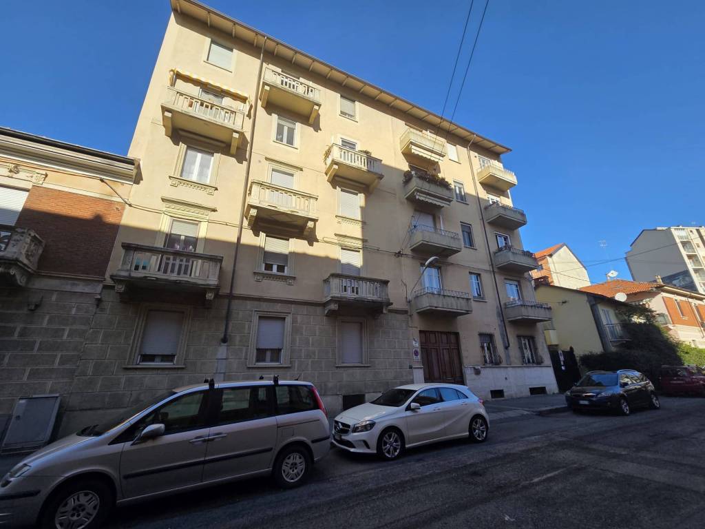 appartamento in vendita a Torino in zona Lucento