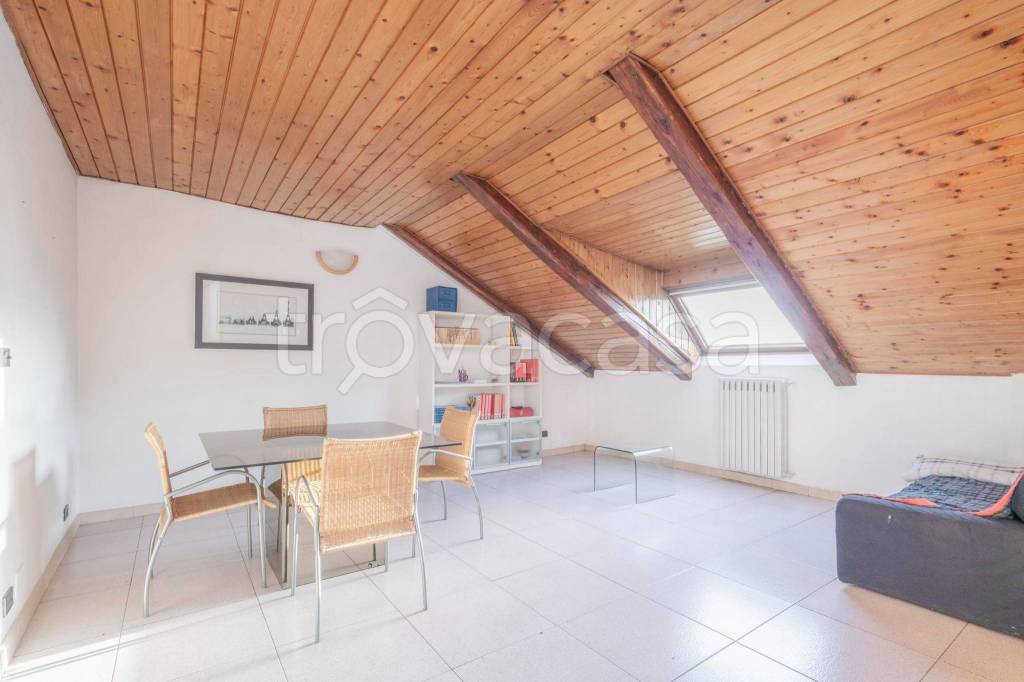 appartamento in vendita a Torino in zona Aurora