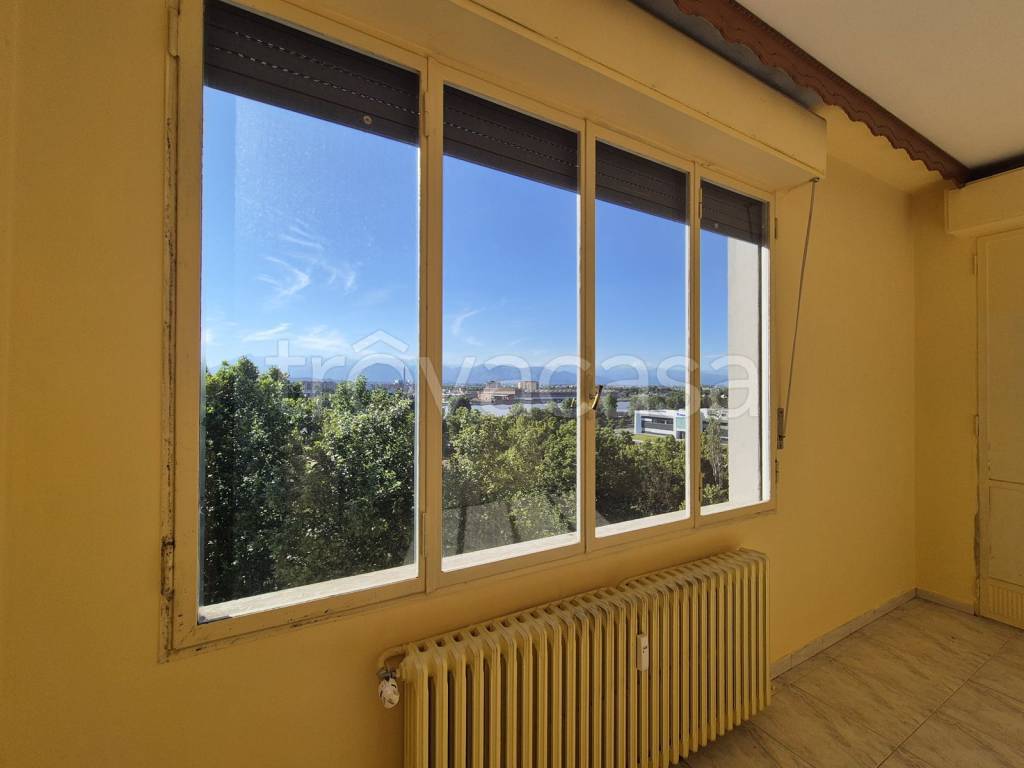appartamento in vendita a Torino in zona Mirafiori Sud