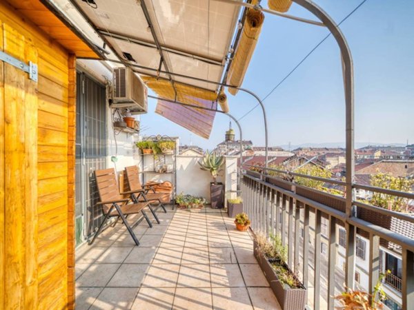 appartamento in vendita a Torino in zona Aurora