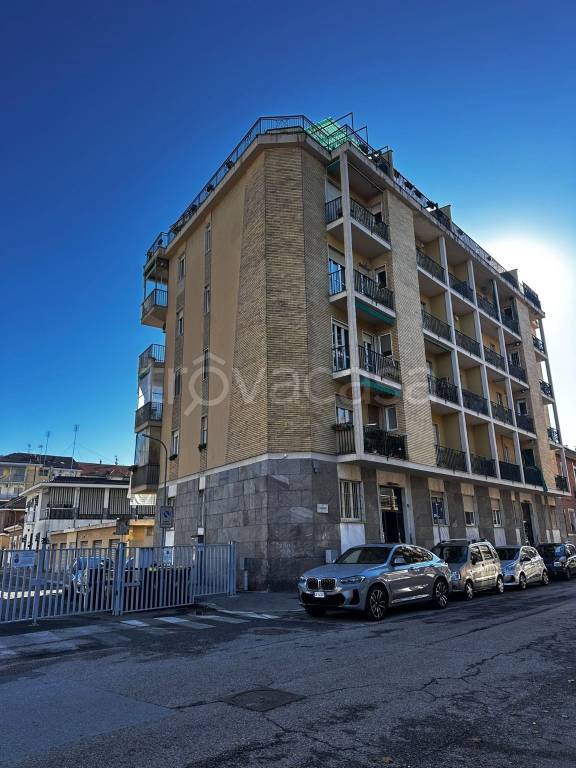appartamento in vendita a Torino in zona Santa Rita