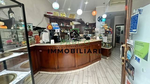 locale commerciale in vendita a Torino in zona Santa Rita