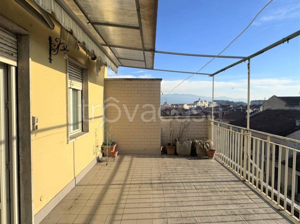 appartamento in vendita a Torino in zona Cenisia