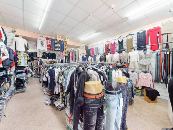 negozio in vendita a Torino in zona San Salvario