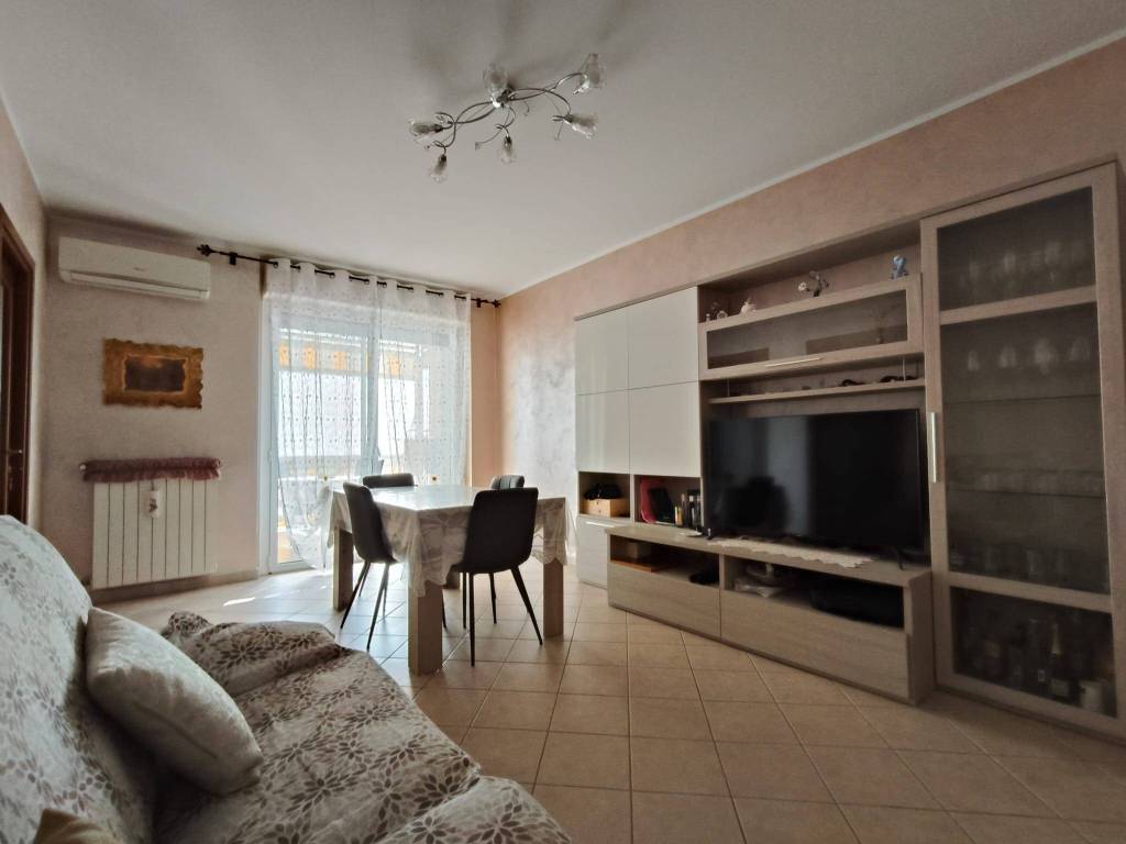 appartamento in vendita a Torino in zona Borgata Vittoria