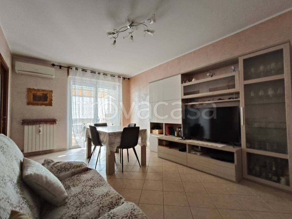 appartamento in vendita a Torino in zona Borgata Vittoria