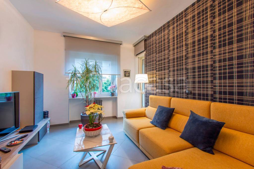 appartamento in vendita a Torino in zona Borgata Vittoria