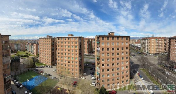 appartamento in vendita a Torino in zona Lingotto