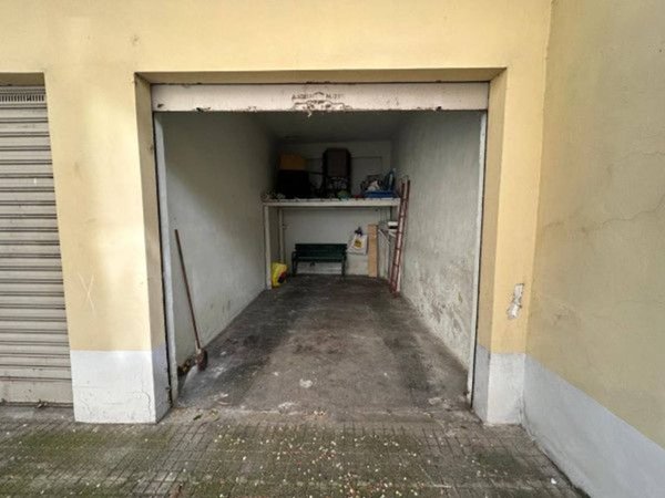 negozio in vendita a Torino in zona Borgata Vittoria