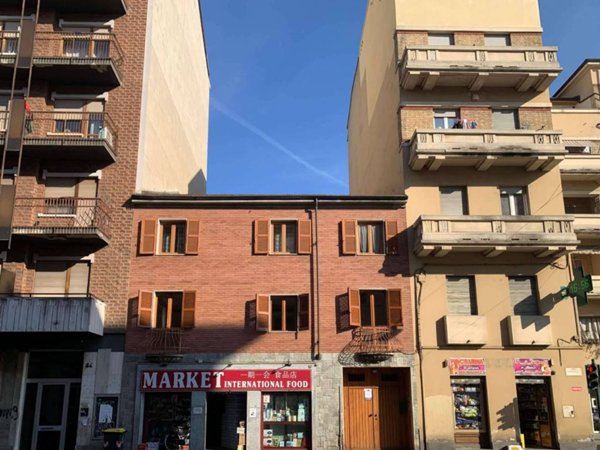 intera palazzina in vendita a Torino in zona Rebaudengo