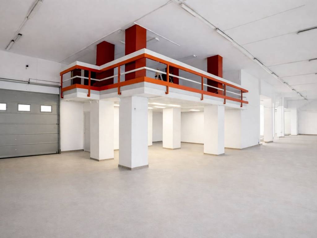 locale commerciale in vendita a Torino in zona Pozzo Strada