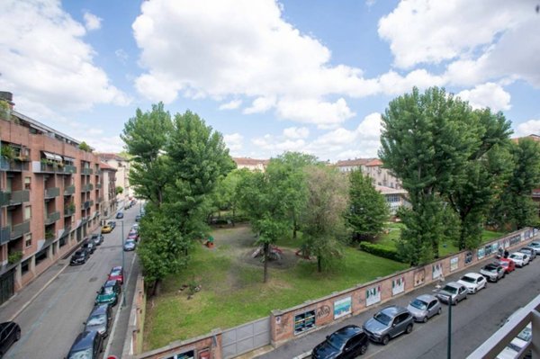 appartamento in vendita a Torino in zona Cit Turin