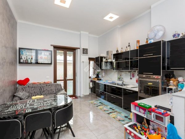 appartamento in vendita a Torino in zona Parella