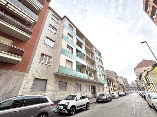 appartamento in vendita a Torino in zona Borgata Vittoria