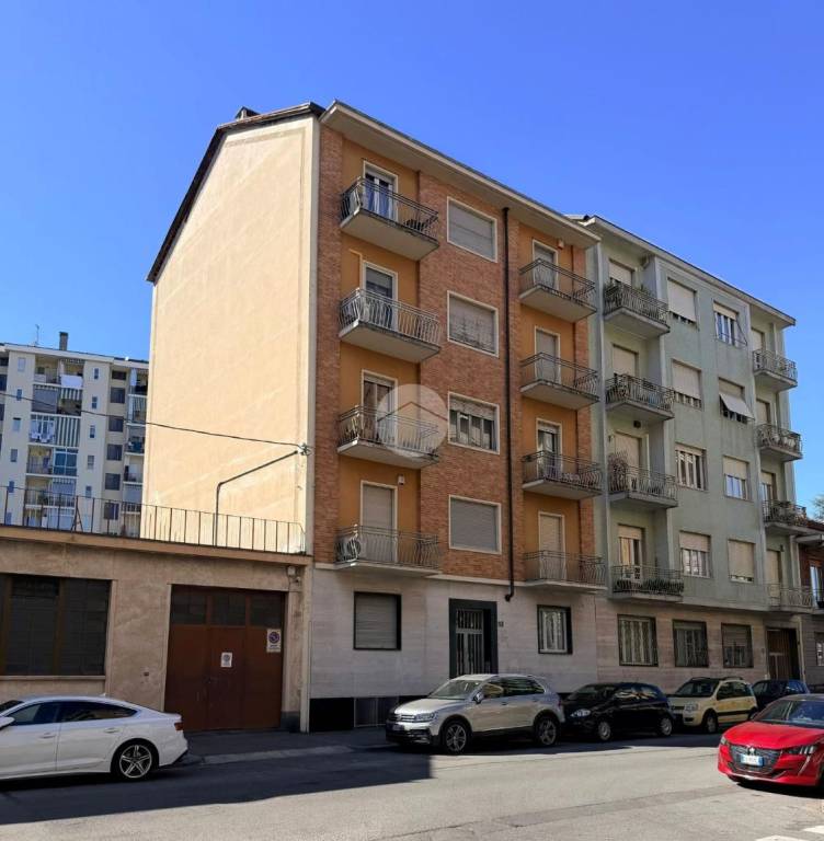 appartamento in vendita a Torino in zona Parella