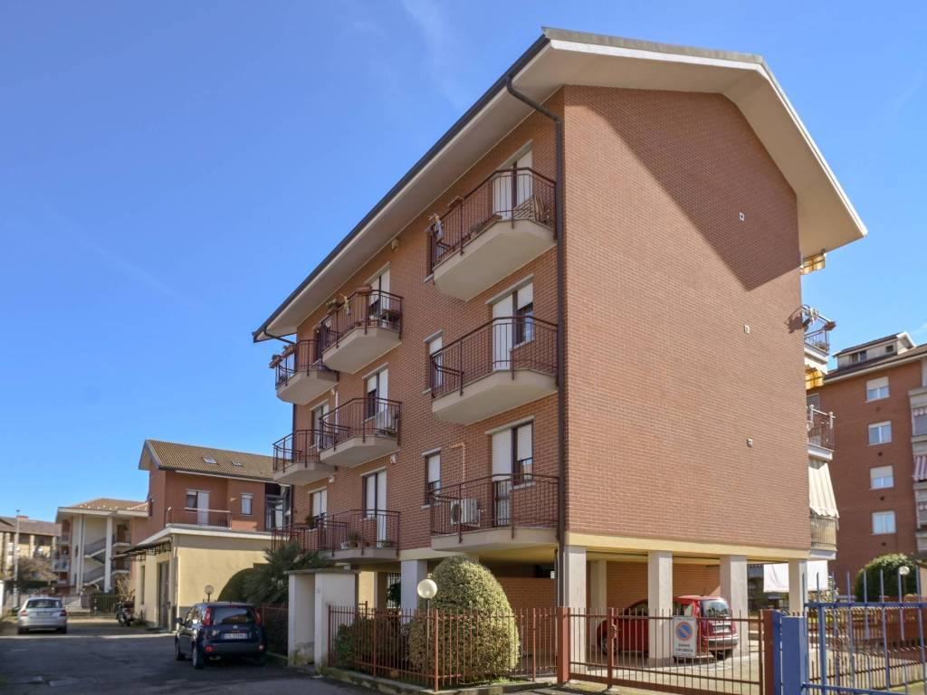 appartamento in vendita a Torino in zona Barca