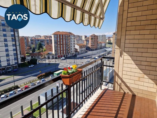 appartamento in vendita a Torino in zona Madonna di Campagna