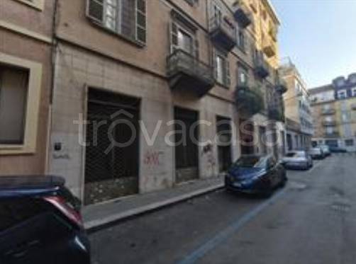 locale commerciale in vendita a Torino in zona San Salvario