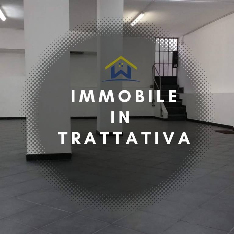 locale commerciale in vendita a Torino in zona Lingotto