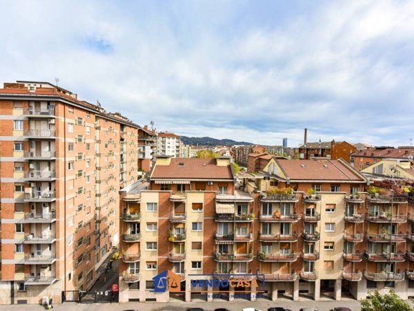 appartamento in vendita a Torino in zona Santa Rita