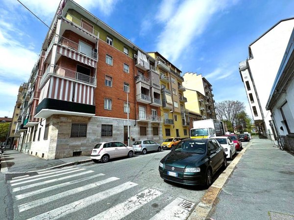 appartamento in vendita a Torino in zona Lucento