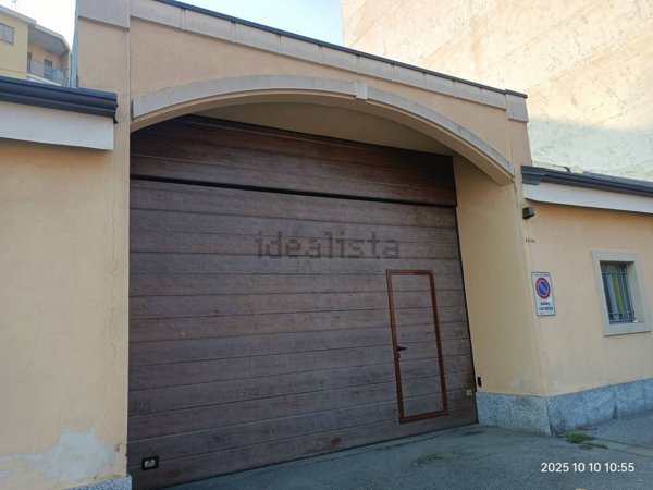 locale di sgombero in vendita a Torino in zona Madonna di Campagna