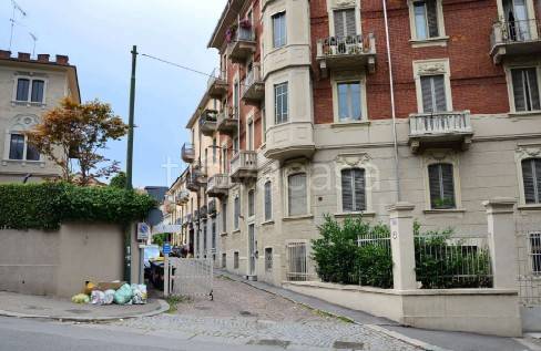 appartamento in vendita a Torino in zona Campidoglio