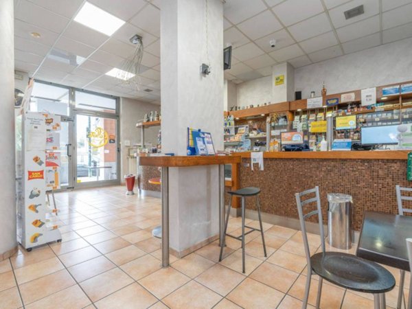 negozio in vendita a Torino in zona Lucento