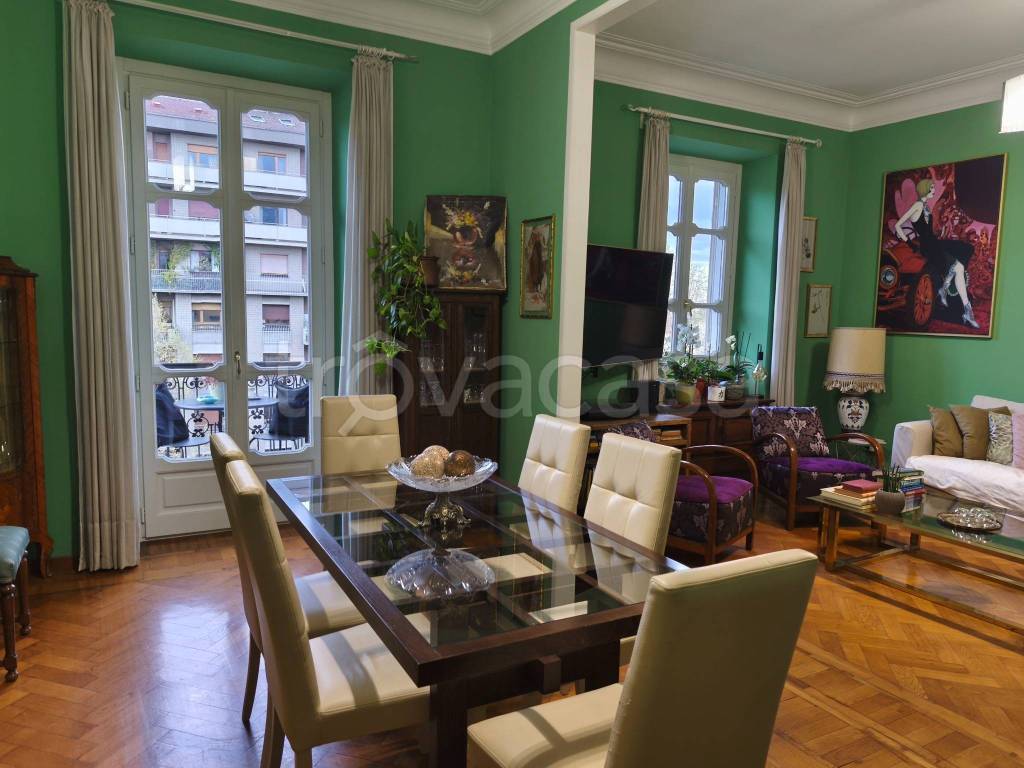 appartamento in vendita a Torino in zona Cit Turin