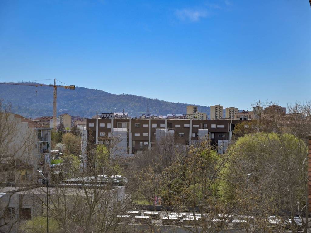 appartamento in vendita a Torino in zona Borgata Vittoria