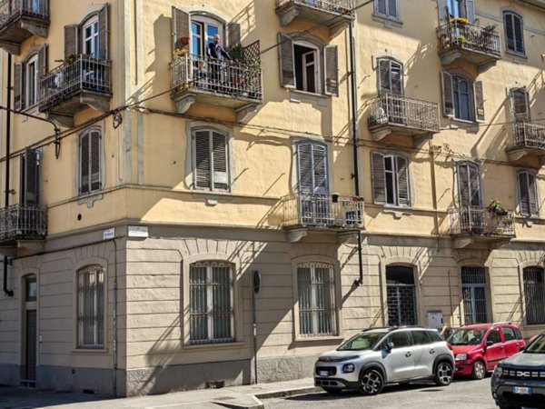 appartamento in vendita a Torino in zona Borgata Vittoria