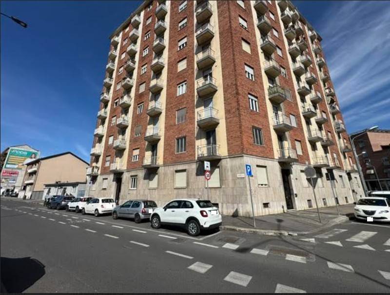 appartamento in vendita a Torino in zona Lucento