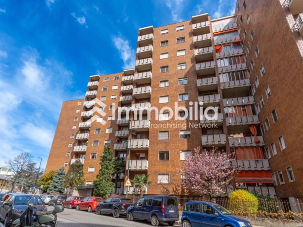 appartamento in vendita a Torino in zona Mirafiori Nord