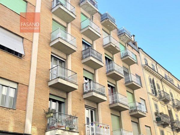 appartamento in vendita a Torino in zona San Salvario