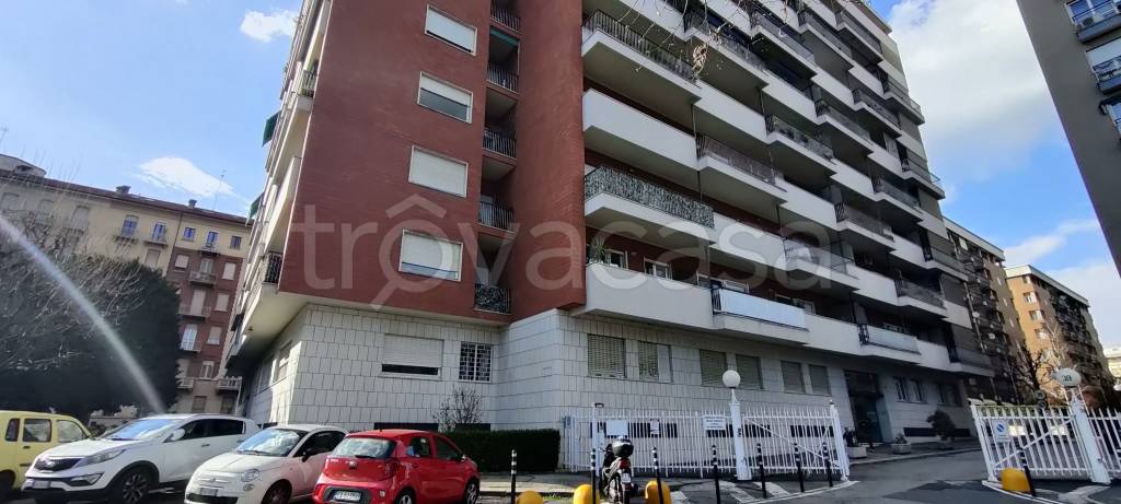 appartamento in vendita a Torino in zona Millefonti