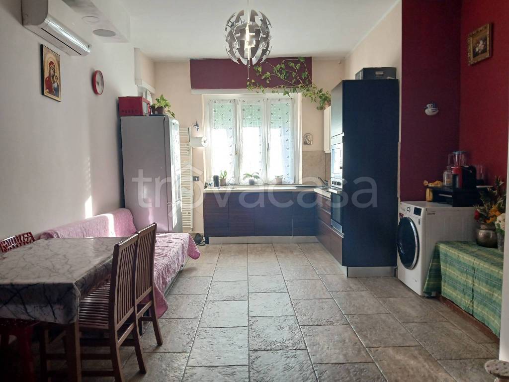 appartamento in vendita a Torino in zona Santa Rita