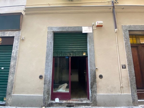 locale commerciale in vendita a Torino in zona Centro Storico