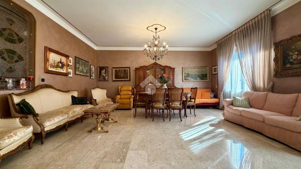 appartamento in vendita a Torino in zona Lingotto