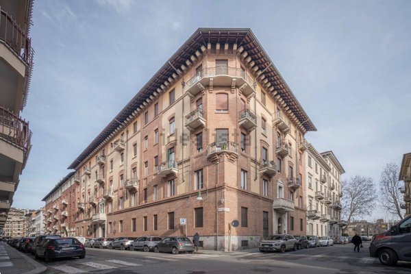 ufficio in vendita a Torino in zona Cit Turin