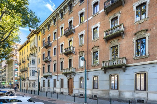 appartamento in vendita a Torino in zona Cit Turin
