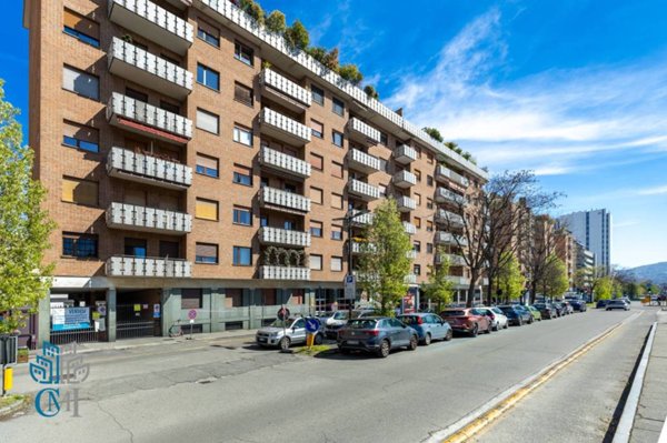 appartamento in vendita a Torino in zona Cit Turin
