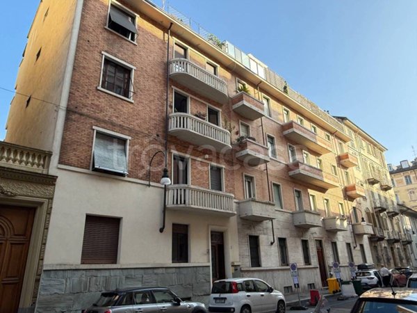 appartamento in vendita a Torino in zona Cit Turin