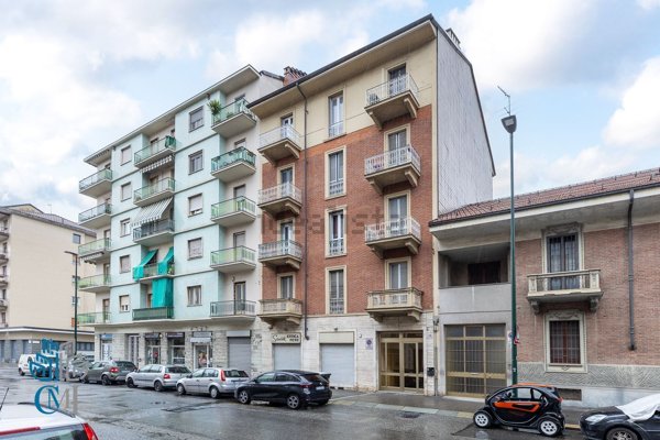 appartamento in vendita a Torino in zona Cenisia