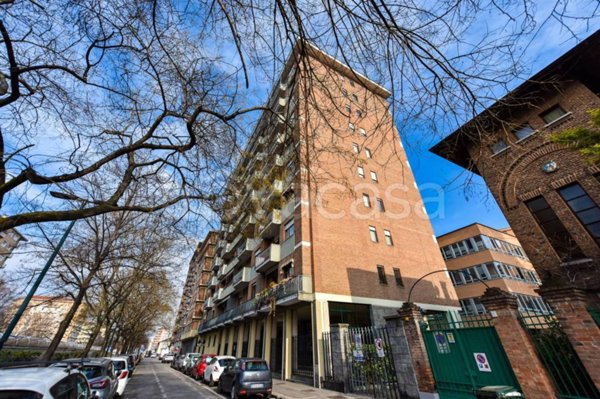 appartamento in vendita a Torino in zona Cenisia