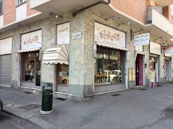 negozio in vendita a Torino in zona Santa Rita
