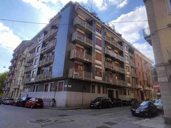 appartamento in vendita a Torino in zona San Salvario
