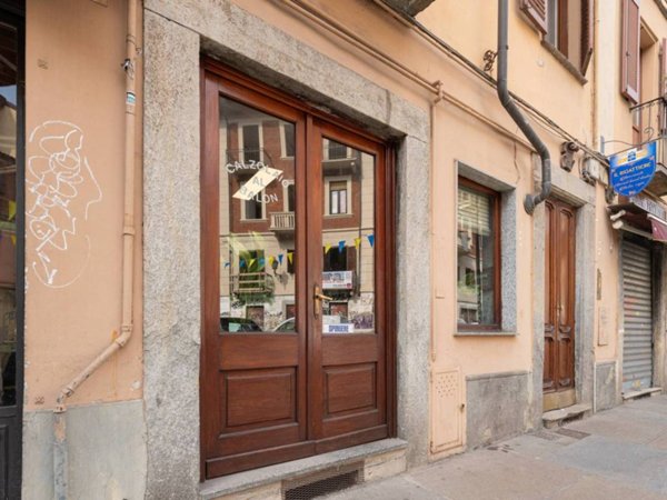 negozio in vendita a Torino in zona Aurora