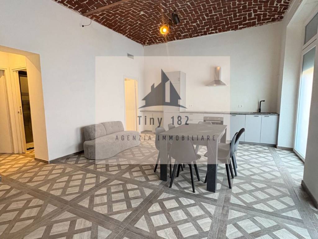 appartamento in vendita a Torino in zona Aurora